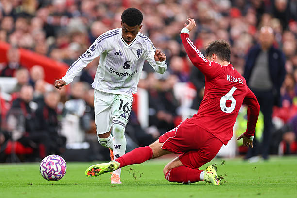 Ba quyết định quan trọng của HLV Amorim gi&uacute;p MU đ&aacute;nh bại Liverpool - Ảnh 2