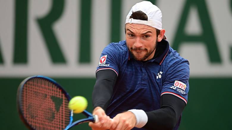 Nhận định tennis De Minaur vs Rodionov, Vòng 1 Swiss Open - 22h30 ngày 20/10 - Ảnh 1