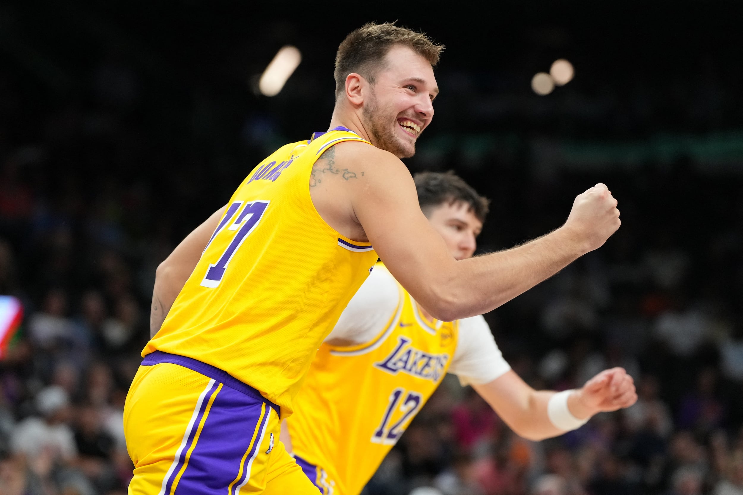 Nhận định b&oacute;ng rổ Los Angeles Lakers vs Minnesota Timberwolves, 09h00 ng&agrave;y 25/10: Tr&ocirc;ng cả v&agrave;o Doncic - Ảnh 1