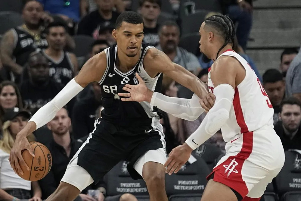 Nhận định b&oacute;ng rổ Phoenix Suns vs San Antonio Spurs, 08h00 ng&agrave;y 3/11: K&eacute;o d&agrave;i mạch thăng hoa - Ảnh 2