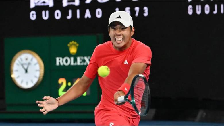 Tay vợt gốc Việt Learner Tien khởi đầu suôn sẻ ở Moselle Open 2025 - Ảnh 1