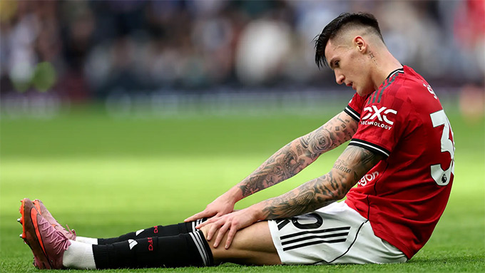 MU chịu tổn thất sau trận h&ograve;a may mắn trước Tottenham - Ảnh 2