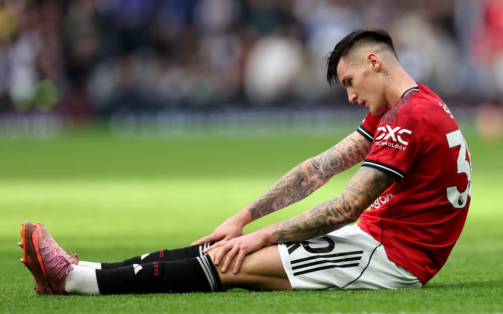 Đ&atilde; r&otilde; t&igrave;nh trạng chấn thương của Benjamin Sesko - Ảnh 1