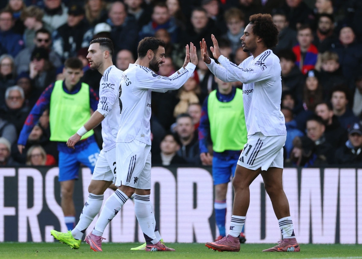 MU ngược d&ograve;ng hạ gục Crystal Palace - Ảnh 1