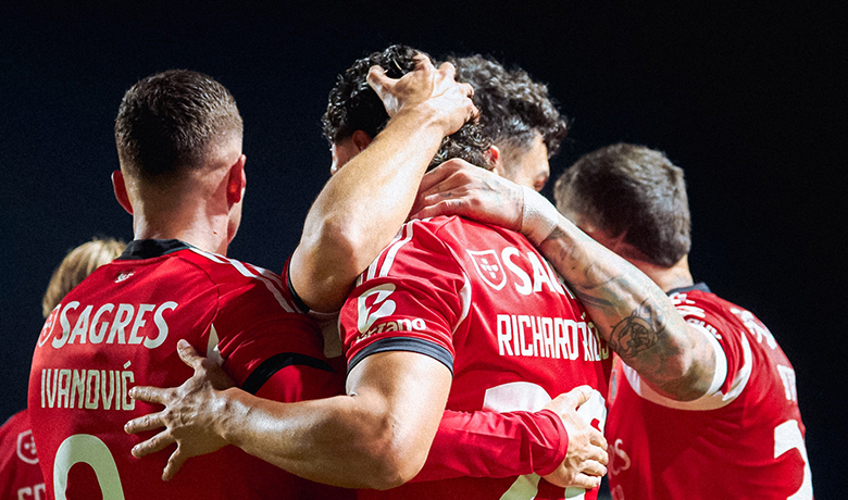 Kèo vàng bóng đá Benfica vs Famalicao, 03h45 ngày 23/12: Phải thắng - Ảnh 1