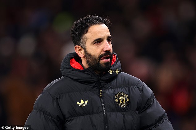 Amorim: &lsquo;T&ocirc;i đ&atilde; ti&ecirc;u đời nếu thay đổi triết l&yacute; sớm ở MU&rsquo; - Ảnh 1