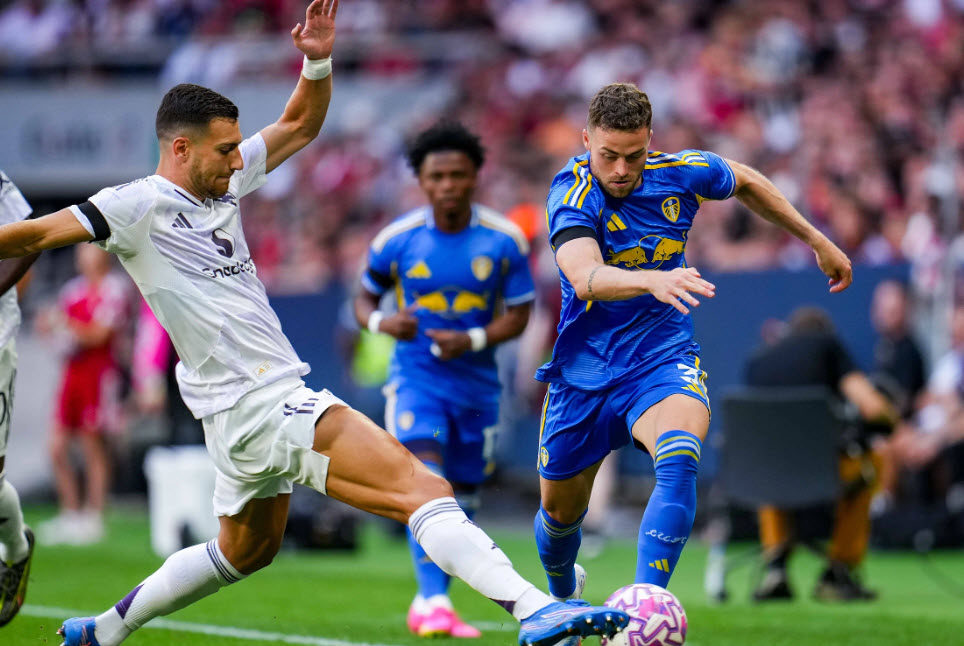 Chuy&ecirc;n gia Tony Ansell dự đo&aacute;n Leeds vs MU, 19h30 ng&agrave;y 24/12 - Ảnh 1