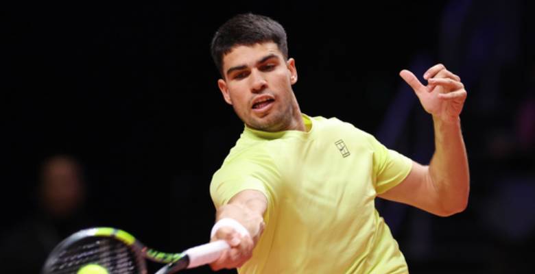 Alcaraz đánh bại Sinner ở trận giao hữu trước thềm Úc Mở rộng 2026 - Ảnh 1