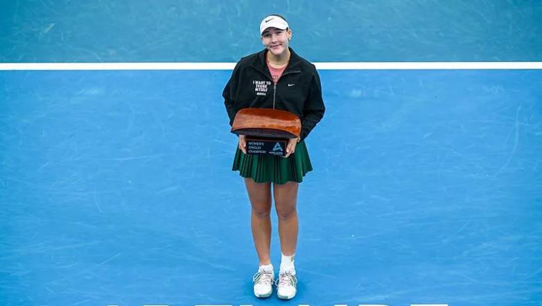 ‘Thần đồng’ Mirra Andreeva giành danh hiệu đầu tiên trong năm 2026 - Ảnh 1