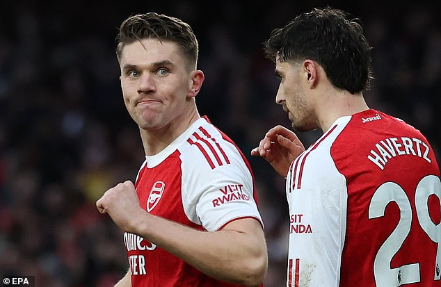 Nh&agrave; c&aacute;i sớm trả tiền cược cho khả năng Arsenal v&ocirc; địch Ngoại hạng Anh - Ảnh 1