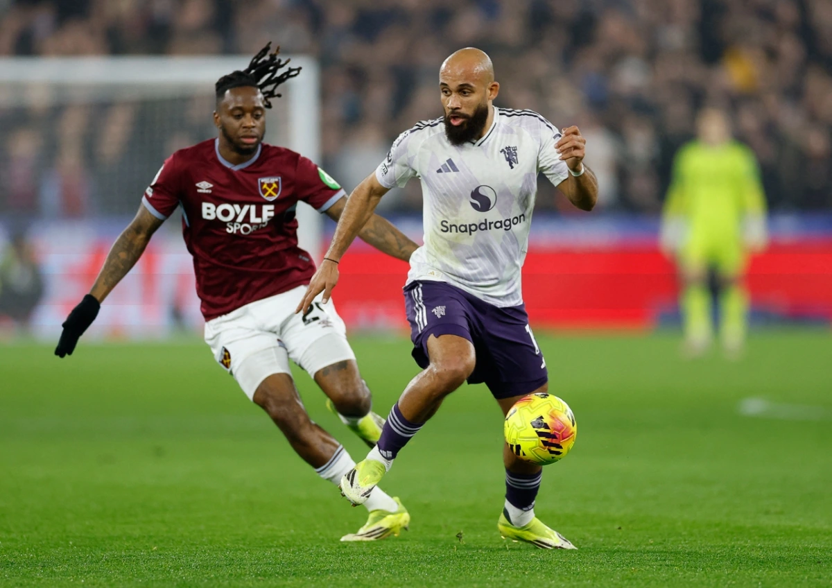 HLV Carrick thất vọng v&igrave; m&agrave;n tr&igrave;nh diễn của MU - Ảnh 1