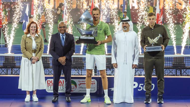 Griekspoor rút lui vì chấn thương, Medvedev vô địch Dubai Open dù không cần thi đấu - Ảnh 1