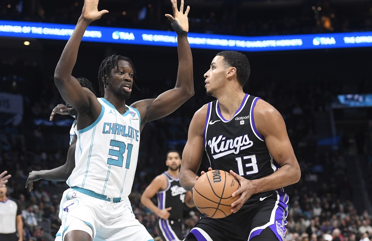 Nhận định b&oacute;ng rổ Sacramento Kings vs Charlotte Hornets, 09h00 ng&agrave;y 12/3: V&ugrave;i dập nhược tiểu - Ảnh 1