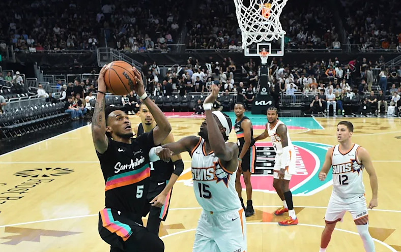 Nhận định b&oacute;ng rổ San Antonio Spurs vs Phoenix Suns, 07h00 ng&agrave;y 20/3: Kh&oacute; cản chủ nh&agrave; - Ảnh 1