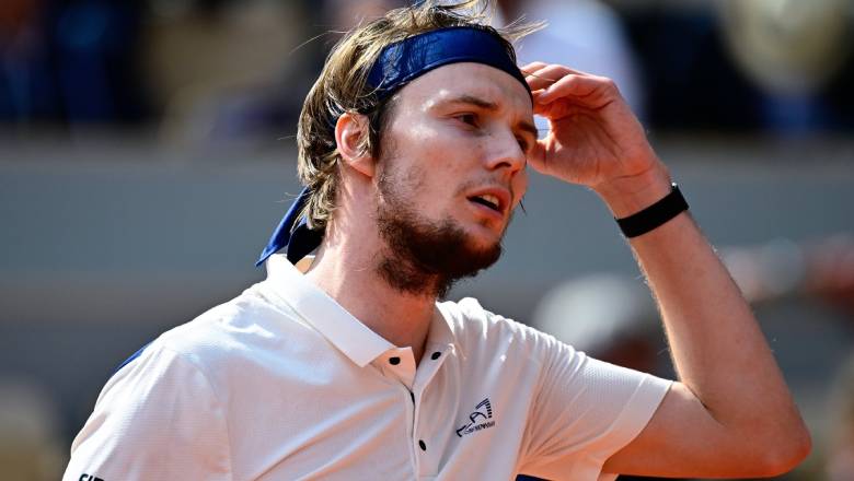 Nhận định tennis Bublik vs Berrettini - Vòng 1 Miami Open, 1h00 ngày 21/3 - Ảnh 1