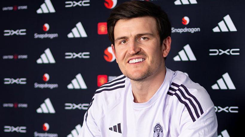 Harry Maguire gia hạn hợp đồng với MU - Ảnh 1