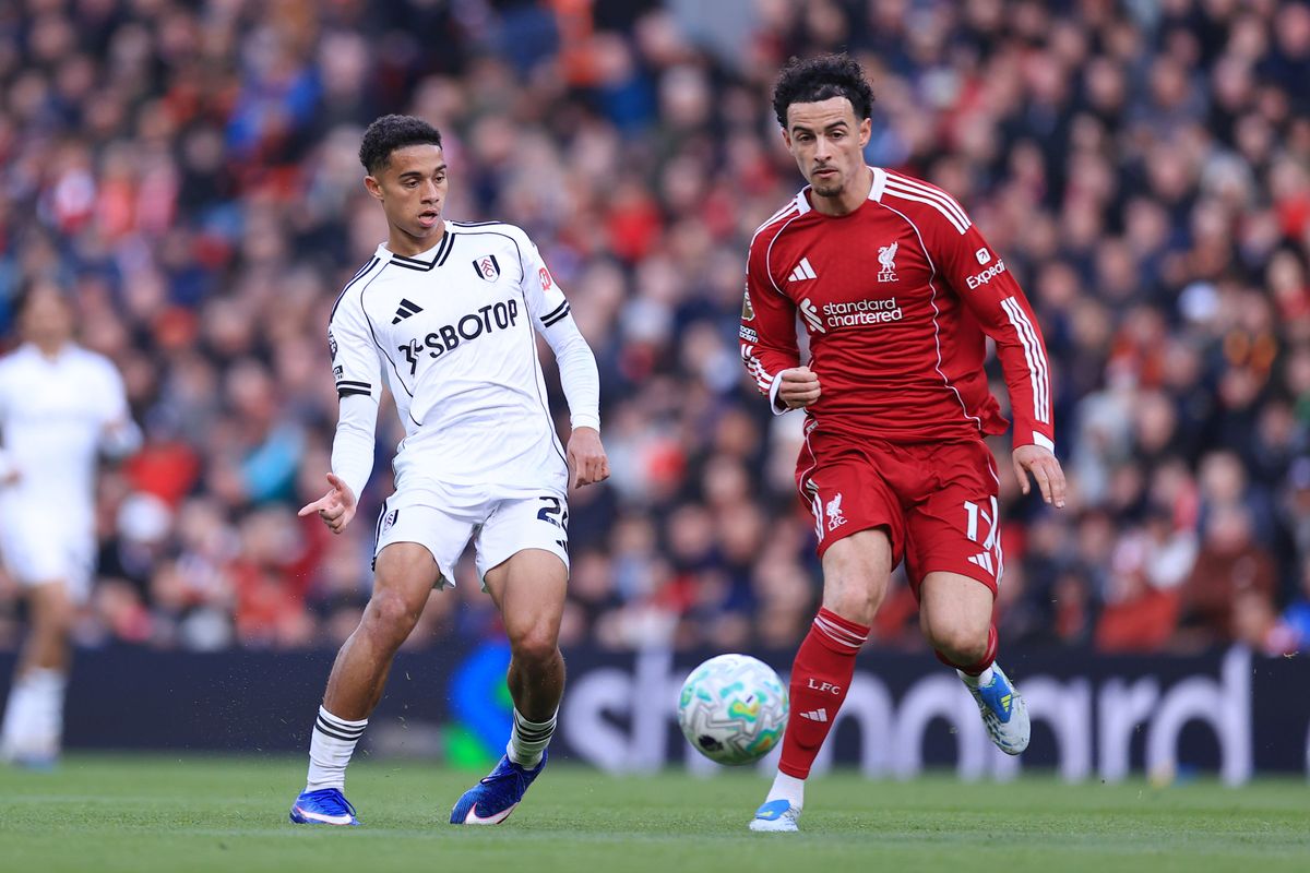 Liverpool mất 5 trụ cột trong trận đấu với PSG - Ảnh 1