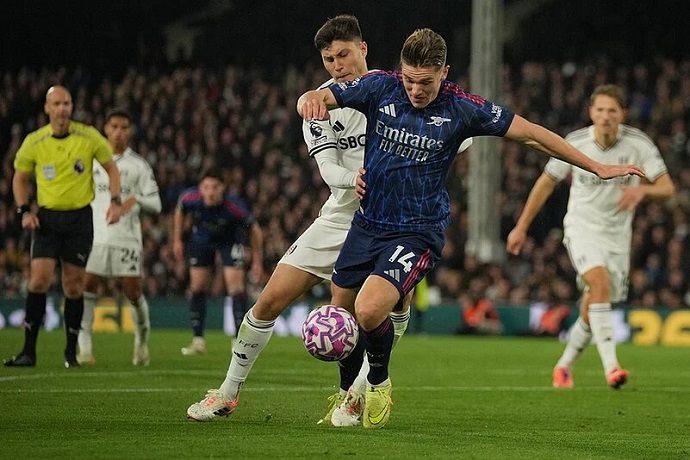 Siêu máy tính dự đoán Arsenal vs Fulham, 23h30 ngày 2/5 - Ảnh 1