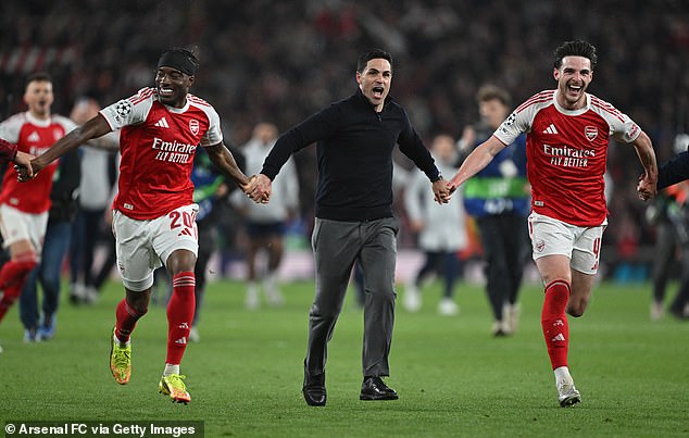 Wayne Rooney chỉ tr&iacute;ch Arsenal ăn mừng qu&aacute; lố - Ảnh 1