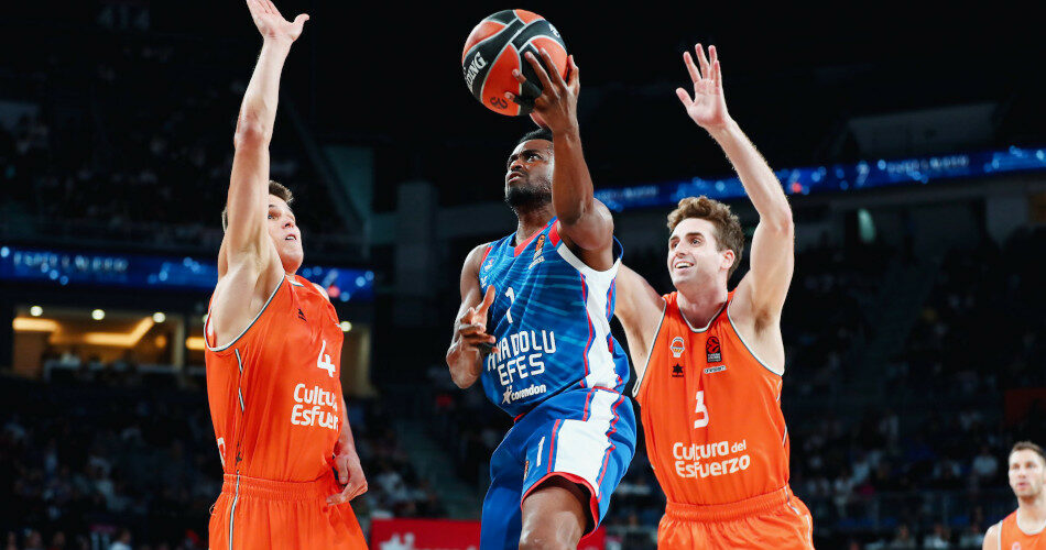 Nhận định b&oacute;ng rổ Anadolu Efes vs Buyukcekmece, 23h00 ng&agrave;y 8/5: Kh&aacute;c biệt trời vực - Ảnh 2