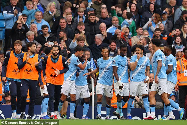 Pep Guardiola cổ vũ West Ham đ&aacute;nh bại Arsenal - Ảnh 2