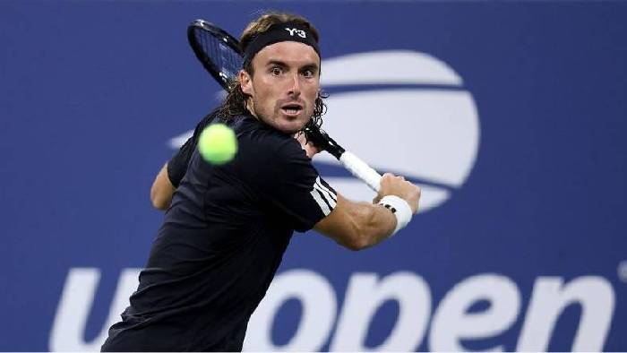 Tsitsipas tiết lộ từng c&acirc;n nhắc việc giải nghệ v&igrave; chấn thương