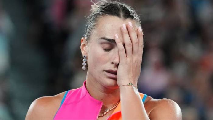 Sabalenka nói gì khi để thua Rybakina trong trận chung kết Úc Mở rộng?