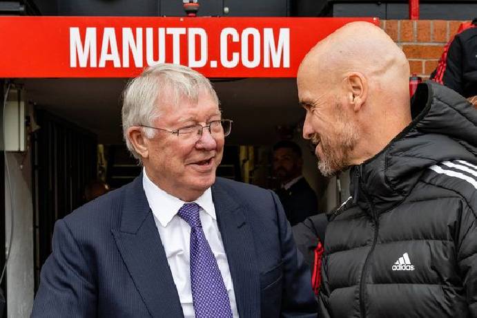 Gary Neville: 'Ten Hag có một điểm rất giống với Sir Alex'