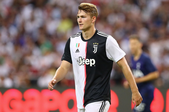 Tin chuyển nhượng h&ocirc;m nay 1/4: Juventus b&aacute;n lỗ De Ligt cho MU