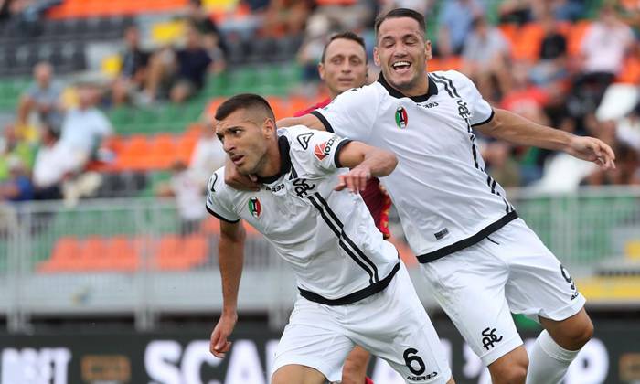 Ph&acirc;n t&iacute;ch k&egrave;o hiệp 1 Spezia vs Venezia, 20h ng&agrave;y 2/4