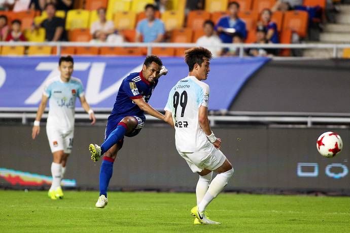 Soi kèo phạt góc Suwon Bluewings vs Gangwon, 14h30 ngày 2/4