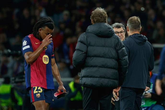 Barcelona và Inter Milan đều nhận tin dữ sau trận tử chiến