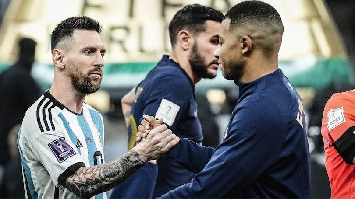 Mbappe yêu cầu đặc quyền như Messi trong hợp đồng mới