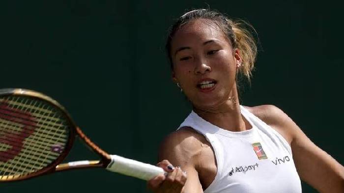 Tay vợt Trung Quốc Zheng Qinwen thua sốc đối thủ hạng 81 WTA ở v&ograve;ng 1 Wimbledon
