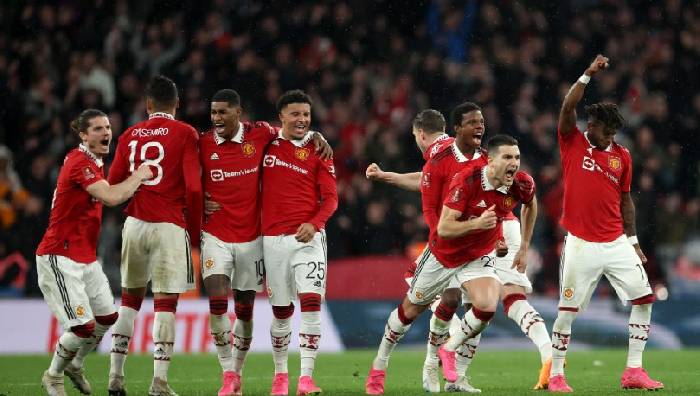 M.U bất ngờ đưa ' tiểu hộ pháp' cao hơn cả Maguire vào tầm ngắm