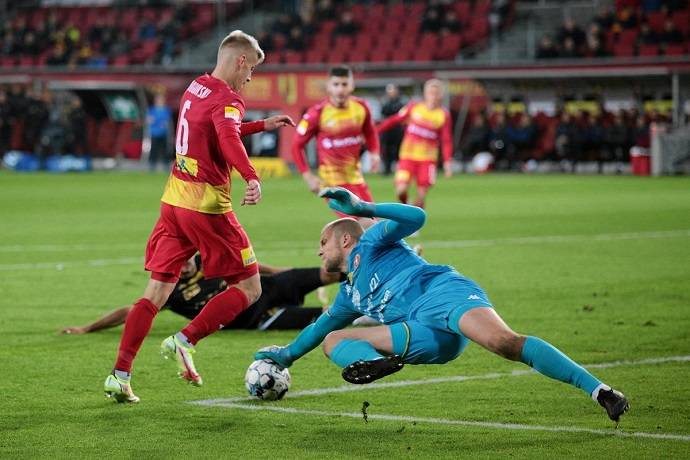 Nhận định, soi kèo Cracovia Krakow vs Korona Kielce, 22h30 ngày 2/9