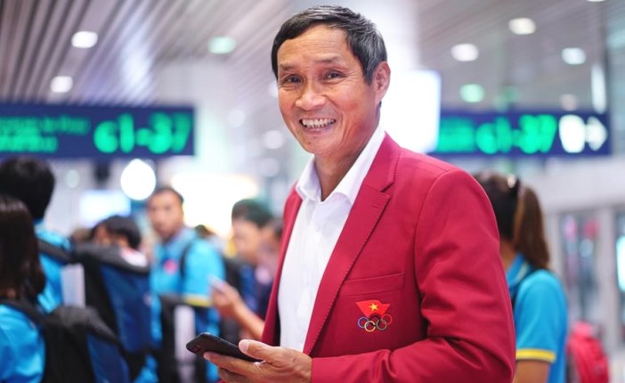 Dự đo&aacute;n April 25 vs H&agrave; Nội FC (15h 2/10) bởi HLV Mai Đức Chung