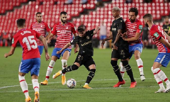 Ph&acirc;n t&iacute;ch k&egrave;o hiệp 1 Granada vs Alaves, 3h ng&agrave;y 4/12