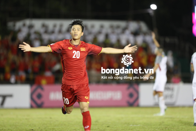 Chuyển nhượng V.League 2/1: Consadole Sapporo chiêu mộ Phan Văn Đức