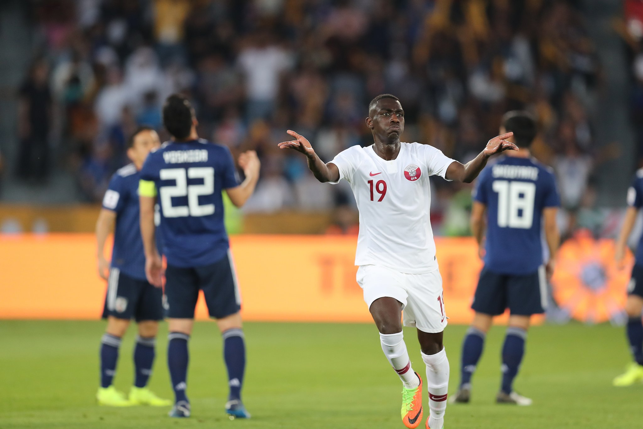 Almoez Ali phá kỷ lục ghi bàn tại Asian Cup