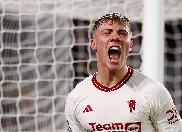 Hojlund ph&aacute; vỡ kỷ lục của Ronaldo, HLV Ten Hag tuy&ecirc;n bố 'MU sẽ kiếm danh hiệu'