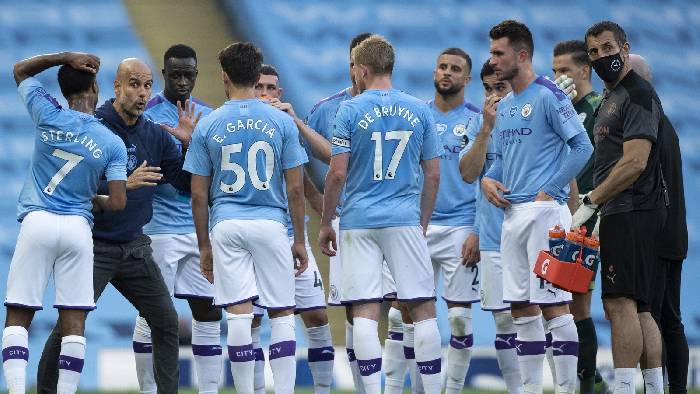 Guardiola ra thiết qu&acirc;n lệnh với c&aacute;c học tr&ograve;