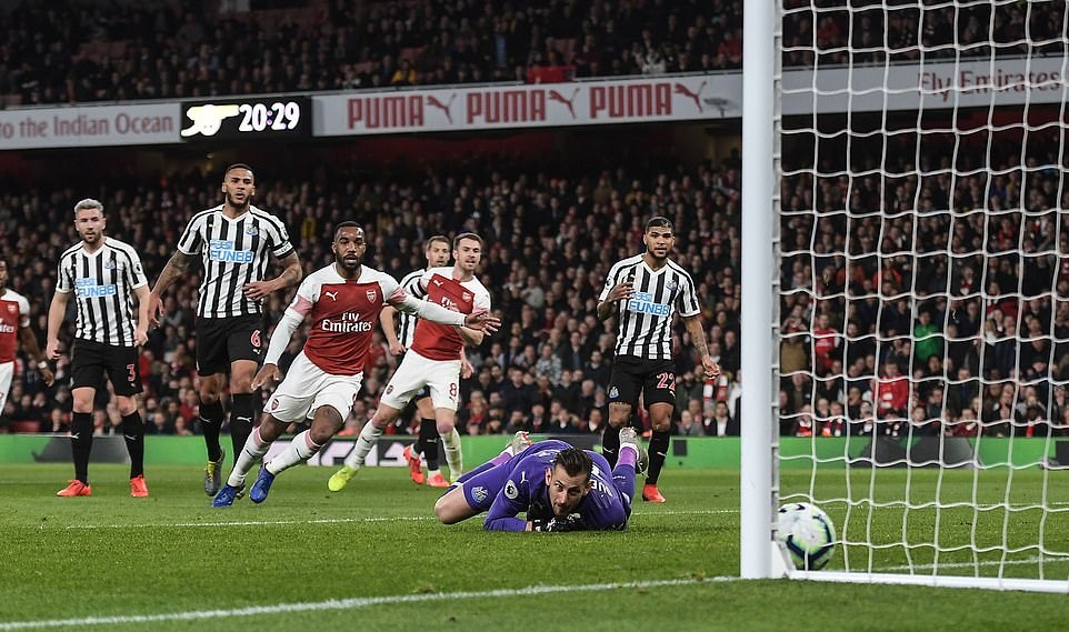 Video Arsenal 2-0 Newcastle (Premier League, Ngoại hạng Anh v&ograve;ng 32)