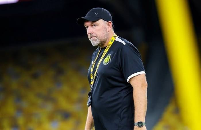 HLV tuyển Malaysia bị yêu cầu từ chức