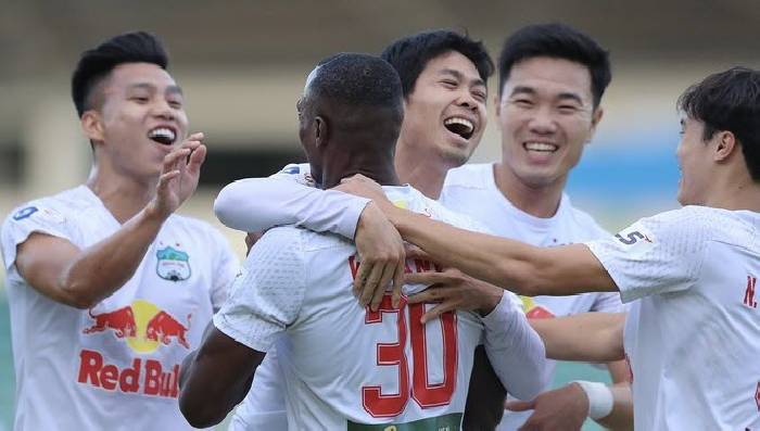 Bảng xếp hạng V.League mới nhất 2/5: HAGL chia điểm, Viettel áp sát ngôi đầu