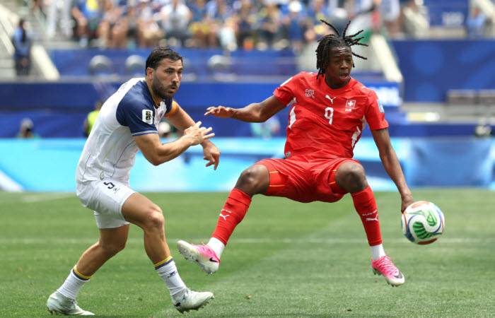 Siêu máy tính dự đoán Thụy Sĩ vs Algeria, 10h00 ngày 3/7