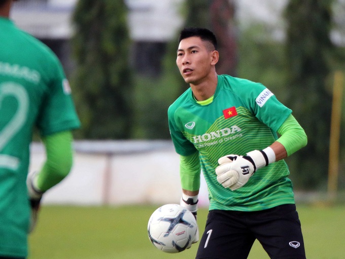 Công Phượng tập sung, Tuấn Mạnh tự tin 'bắt chết' Chanathip