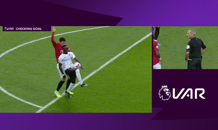 Đội n&agrave;o hưởng lợi nhất từ VAR ở Ngoại hạng Anh 2019/20?