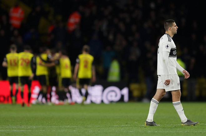 X&aacute;c định đội b&oacute;ng thứ hai xuống hạng tại Ngoại hạng Anh