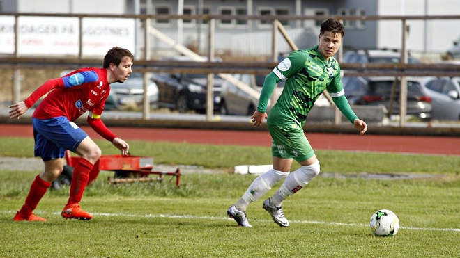 Lộ diện cầu thủ Việt kiều được thầy Park quan tâm số 1